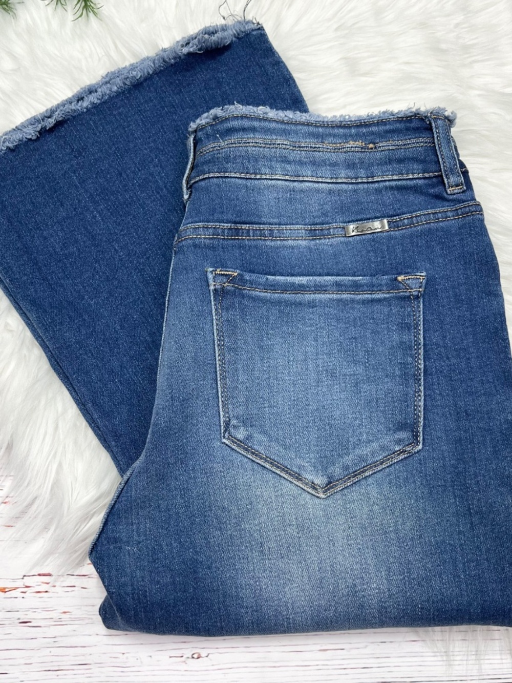 👖NWT🤩 |•KANCAN•| High Rise Flare Leg Jeans Size 11/29👖 - Picture 3 of 9